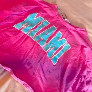 Pink cropped Miami shirt